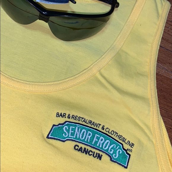 Other - 🆕⭐️NWOT🐸SENOR FROG’S CANCUN Yellow Tank beach🏖